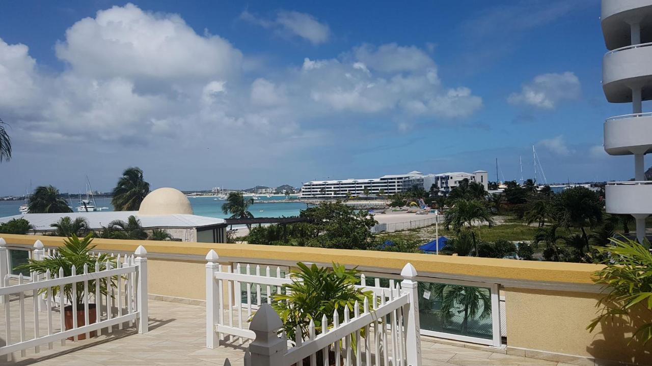 Baker'S Suites Simpson Bay Exterior photo